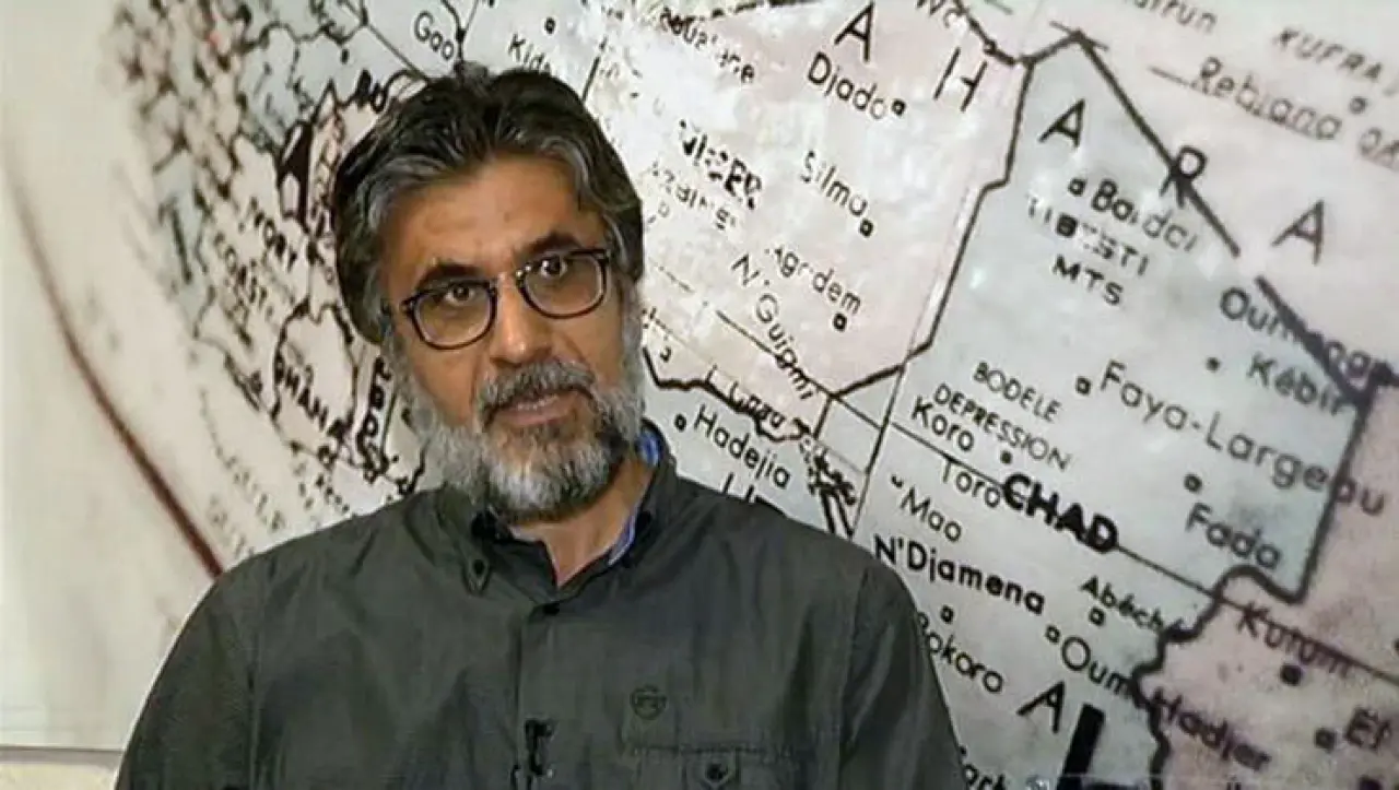 Entelektüel Duruşuyla Bir Ömür: Akif Emre Kimdir? Eserleri, 8. Yılı'nda Anılıyor 4