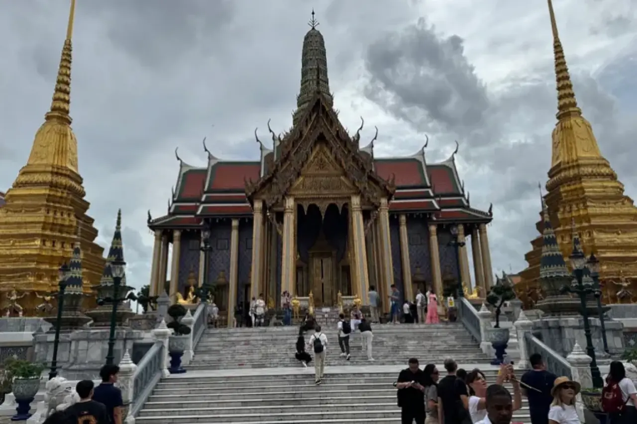 Bangkok’un İncisi: Tayland’daki Kraliyet Sarayı Göz Kamaştırıyor 4