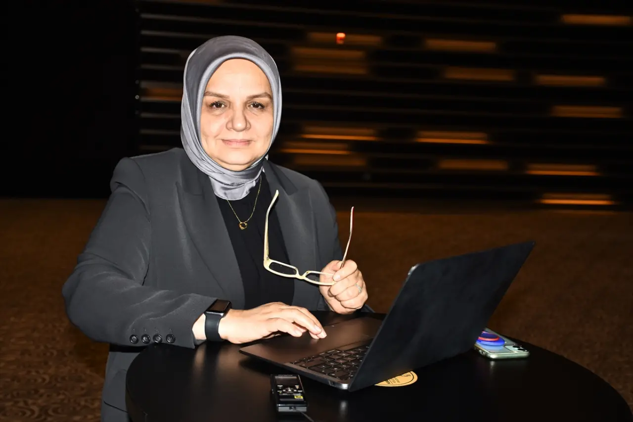 Ayşe Keşir Aslen Nereli? Evli Mi, Ne İş Yapıyor, Kimdir, Instagramı ve Hayatı? 2