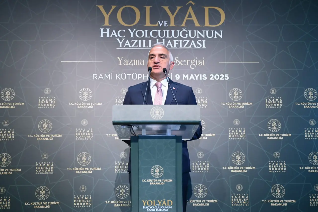 Hac hatıraları minyatürlerde can buldu: Bakan Ersoy’dan anlamlı açılış 2