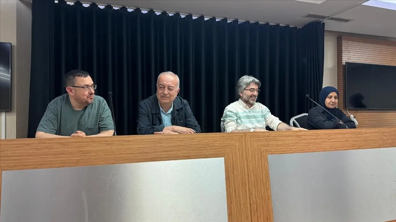 Entelektüel Duruşuyla Bir Ömür: Akif Emre Kimdir? Eserleri, 8. Yılı'nda Anılıyor 6