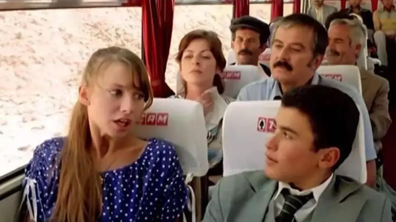 Vizontele Tuuba Ne Zaman Çekildi, Nerede Çekildi, Konusu ve Oyuncuları Kimler? 4