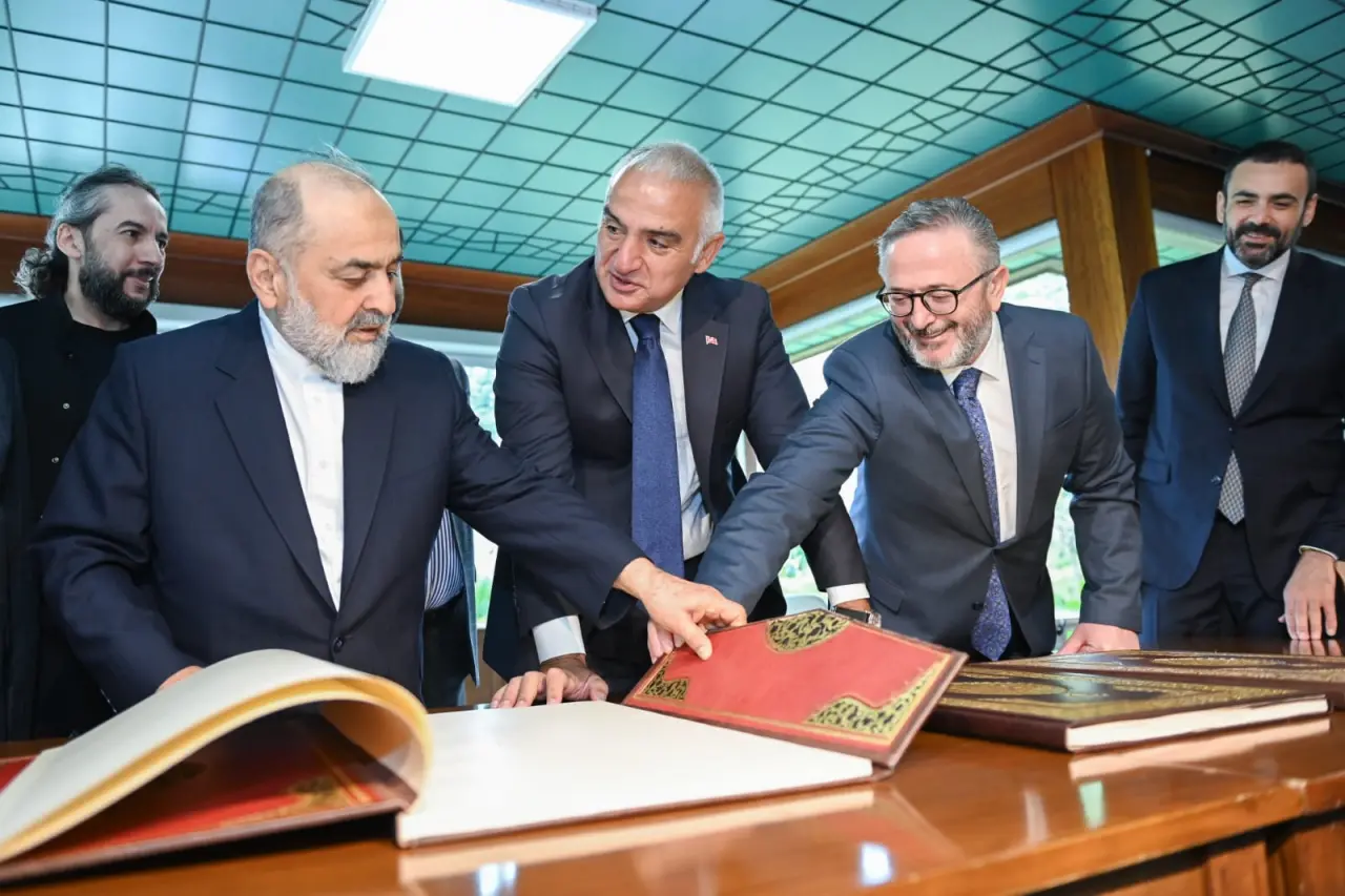 Kültür Bahçesinde Tarihî Buluşma: İstanbul Mushafı Göz Kamaştırdı 6