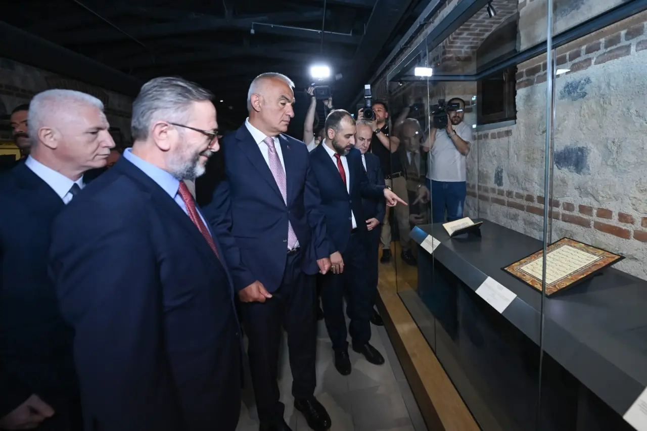 Hac hatıraları minyatürlerde can buldu: Bakan Ersoy’dan anlamlı açılış 3