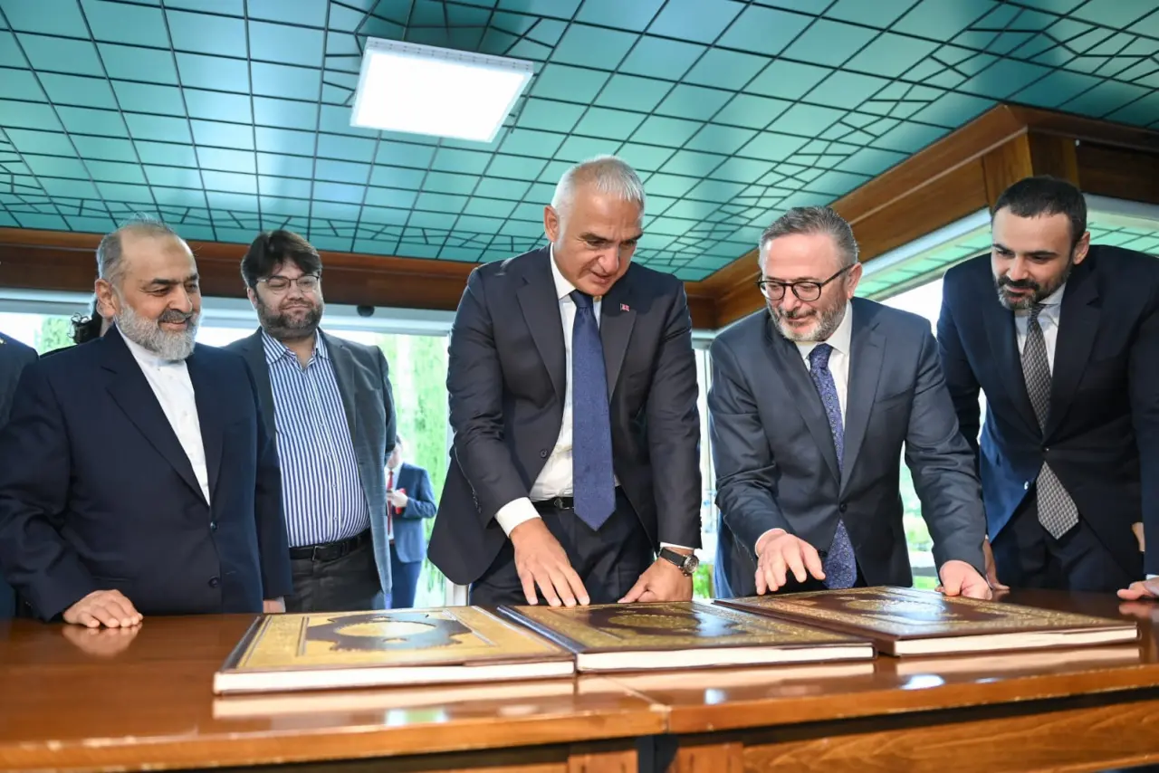 Kültür Bahçesinde Tarihî Buluşma: İstanbul Mushafı Göz Kamaştırdı 3