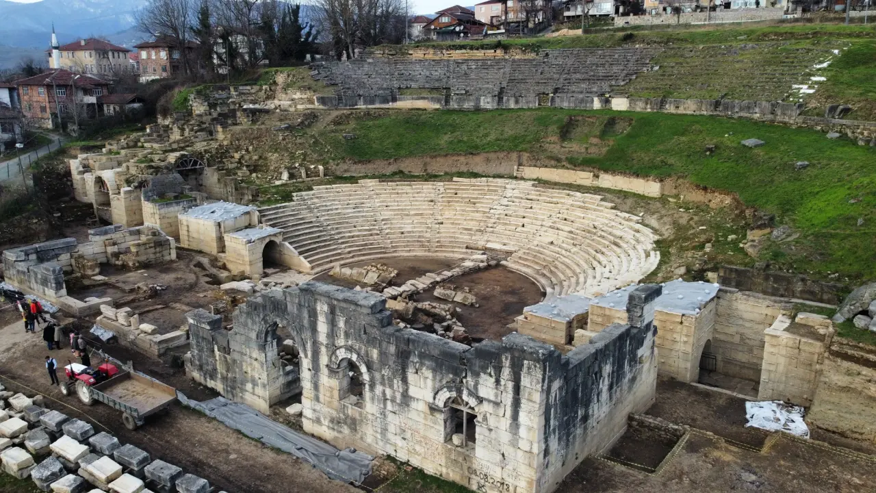 Bahar ile Birlikte Konuralp Antik Kenti'nde Kazı ve Seyir Terası Çalışmaları Hızlandı! 1