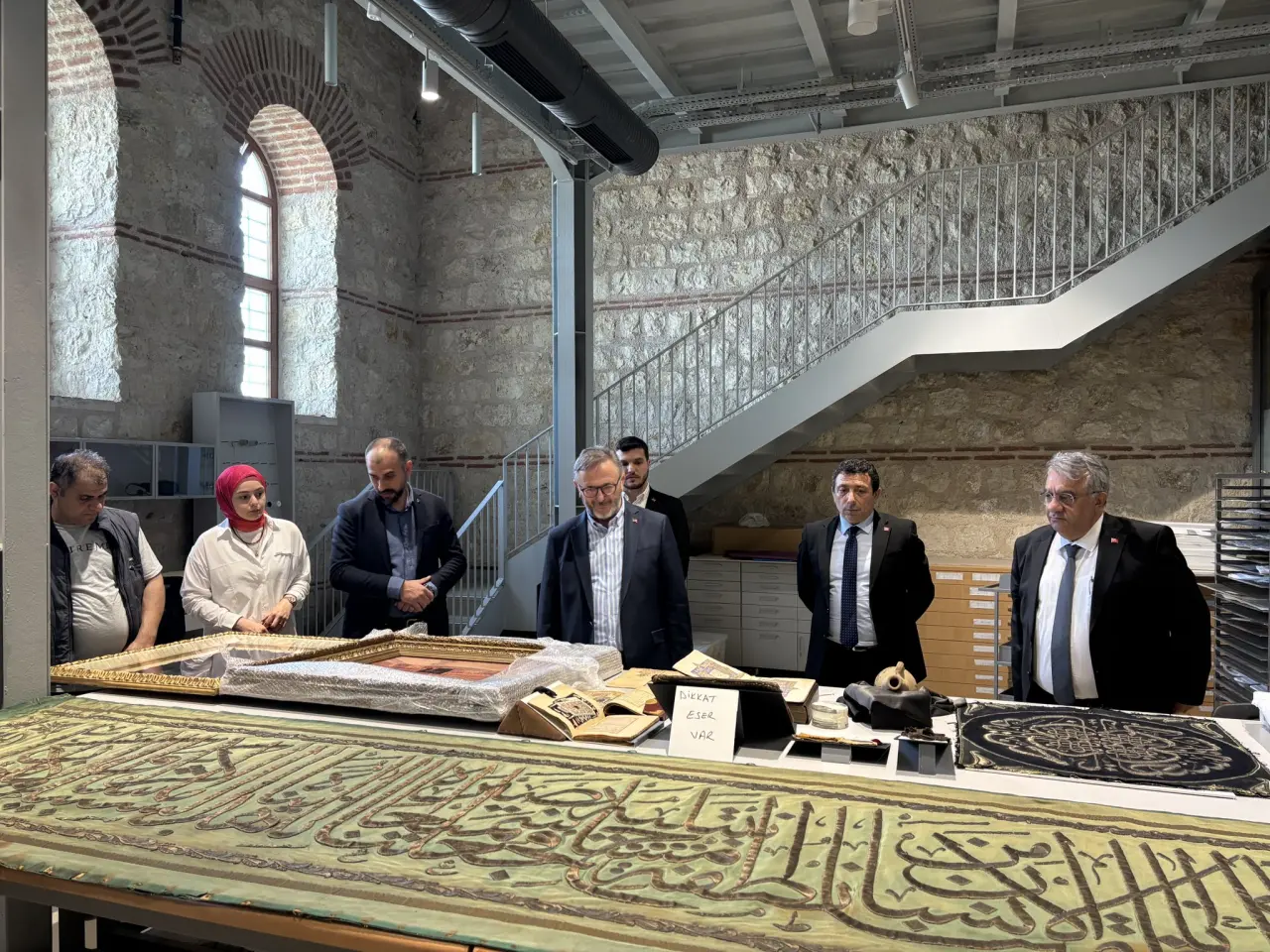 Yüzyılların Hac Hikâyesi Sergisi: Rami Kütüphanesi'nde 1