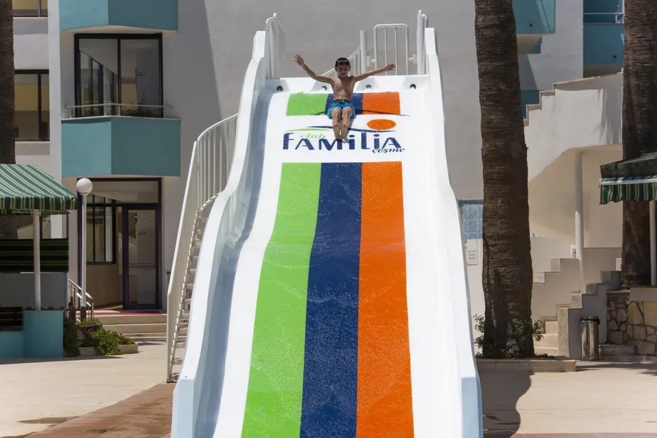 Club Familia Hotel Sezona Güçlü Giriş Yaptı: Ailelere Özel Tatil Konforu Çeşme’de Başladı! 10