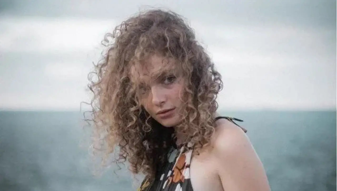 Serra Arıtürk Sevgilisi Kim? Nereli, Boyu, Kilosu, Burcu, Kaç Yaşında, Kimdir, Instagramı, Oynadığı Dizi ve Filmler? 3