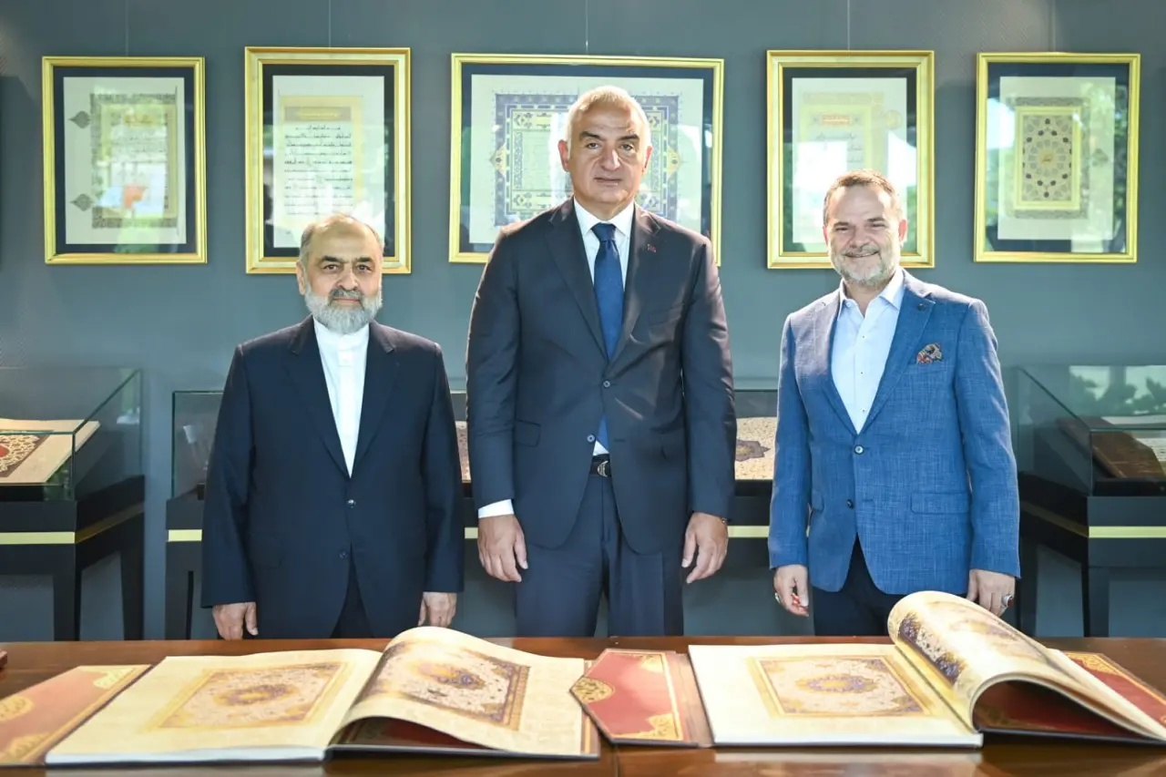 Kültür Bahçesinde Tarihî Buluşma: İstanbul Mushafı Göz Kamaştırdı 7