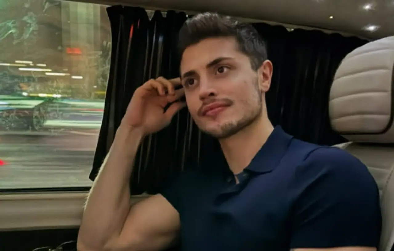 Esra Bilgiç'in Kardeşi Ali Bilgiç Kimdir, Kaç Yaşında, Boyu, Aslen Nereli, Hayatı ve Biyografisi? 3