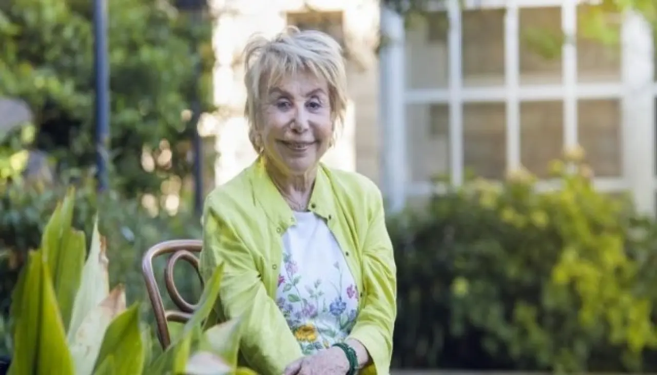 Oya Başak Kimdir? Aslen Nereli, Kaç Yaşındaydı, Neden Öldü? Hayatı ve Akademik Mirası Burada! 4