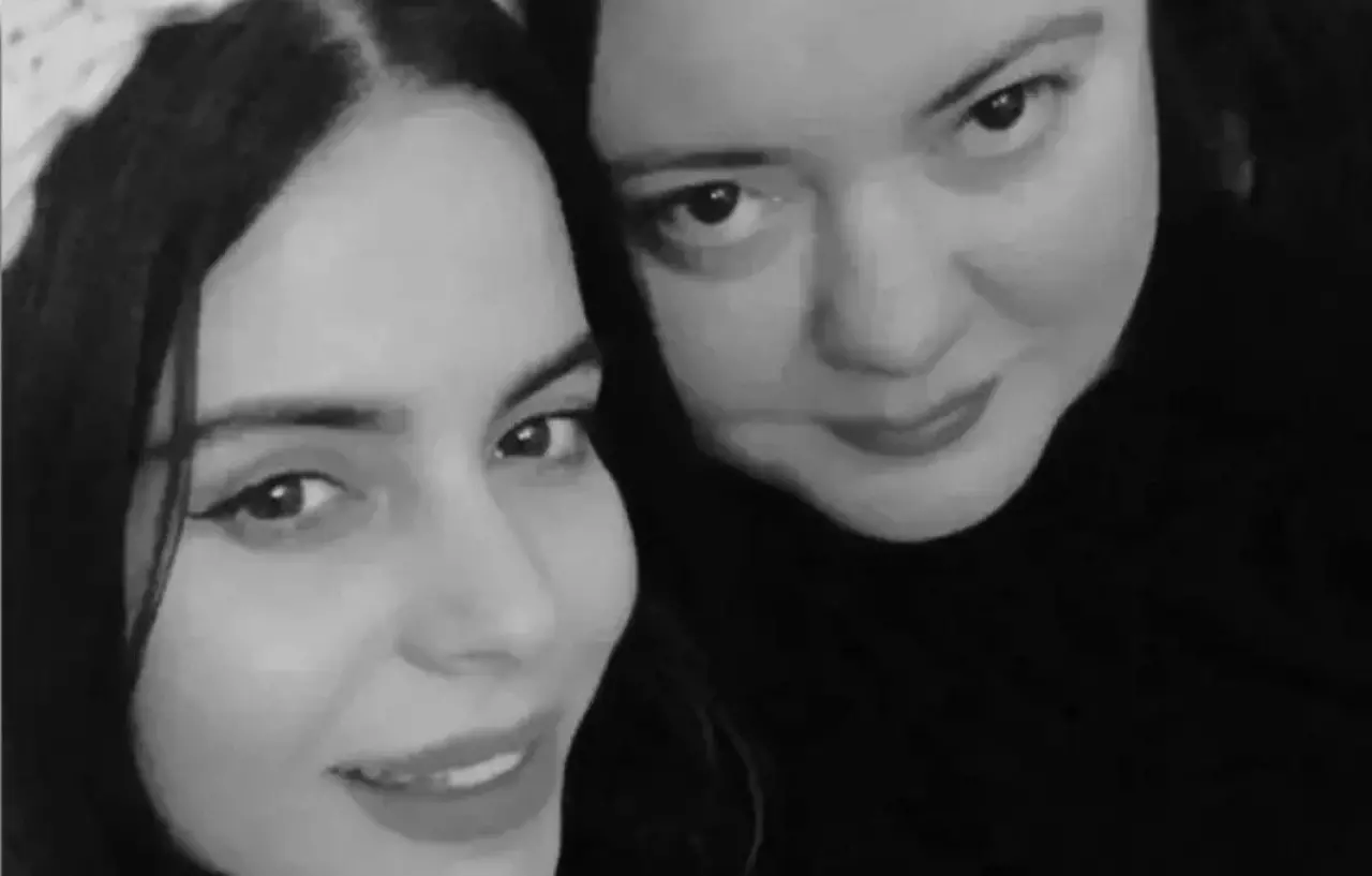 Simge Sağın'ın Ablası Nilay Sağın Kaç Yaşında, Kiminle Evli, Aslen Nereli, Kimdir, Hastalığı Ne? Hayatına Dair Bilinmeyenler! 5