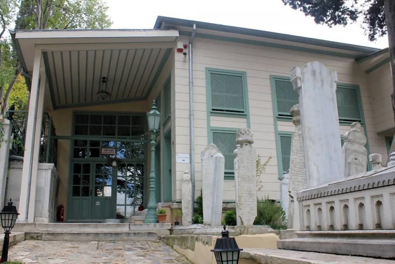 7 Tepeye Nakşedilen  4 Muhafız Bekçi 3