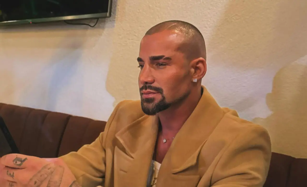 İşte Benim Stilim Jürisi Ünal Taylı Kaç Yaşında, Kimdir, Aslen Nereli, Kiminle Evli, Hayatı ve Kariyeri? 5