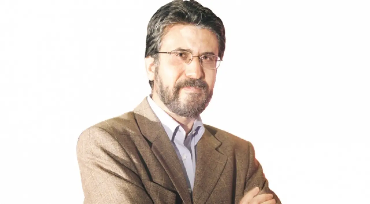 Entelektüel Duruşuyla Bir Ömür: Akif Emre Kimdir? Eserleri, 8. Yılı'nda Anılıyor 2