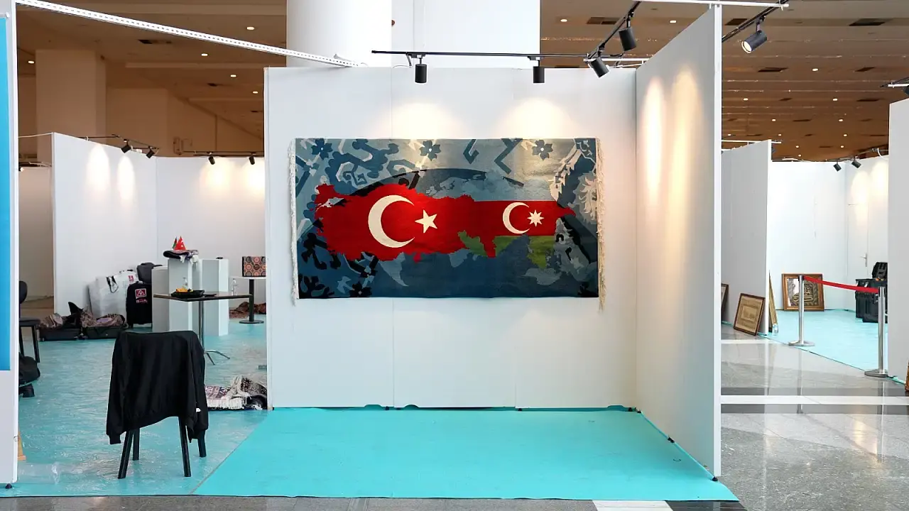 Kutsal Emanetler ve Sanat Bir Arada! İslam Sanatları Fuarı Ankara’da Açıldı 3