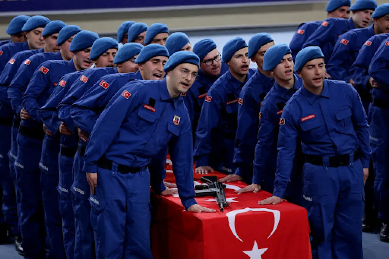 Ardahan Jandarması'ndan Sıkı Takip: Üç Şüpheli Yakalandı 3