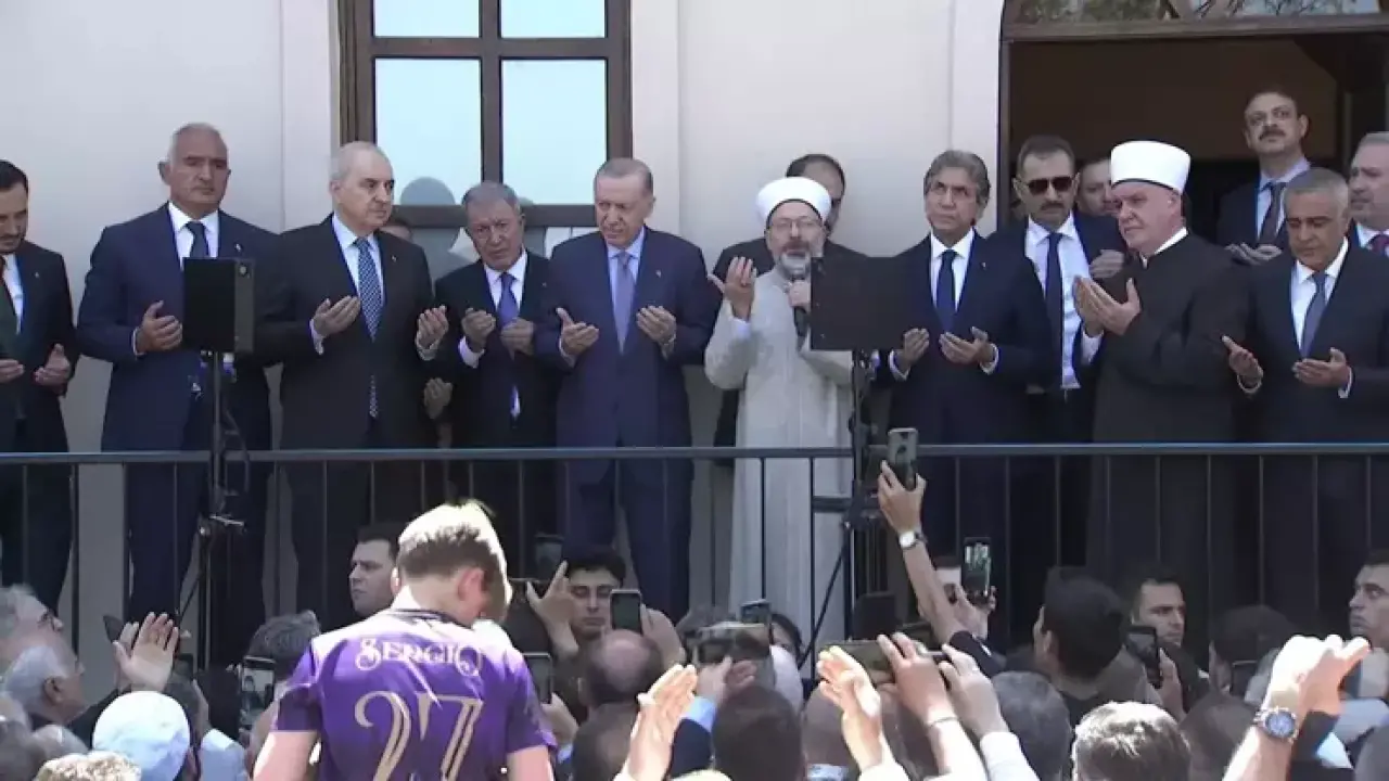 İstanbul’un Yeni İncisi: Tarihi Cami Yeniden Açıldı ! 1