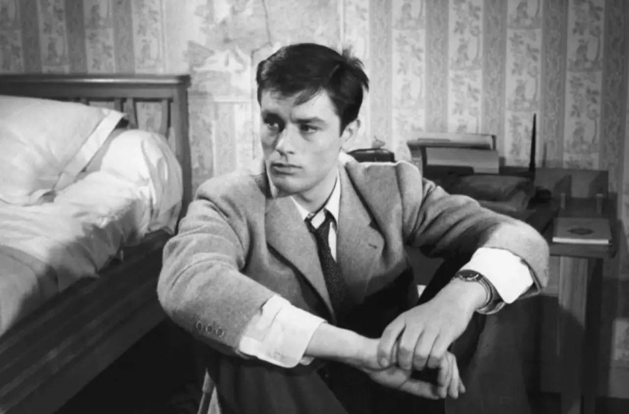 Alain Delon’un Gizlenen Yüzü: Romantik Efsaneden Aile İçi Şiddete 5