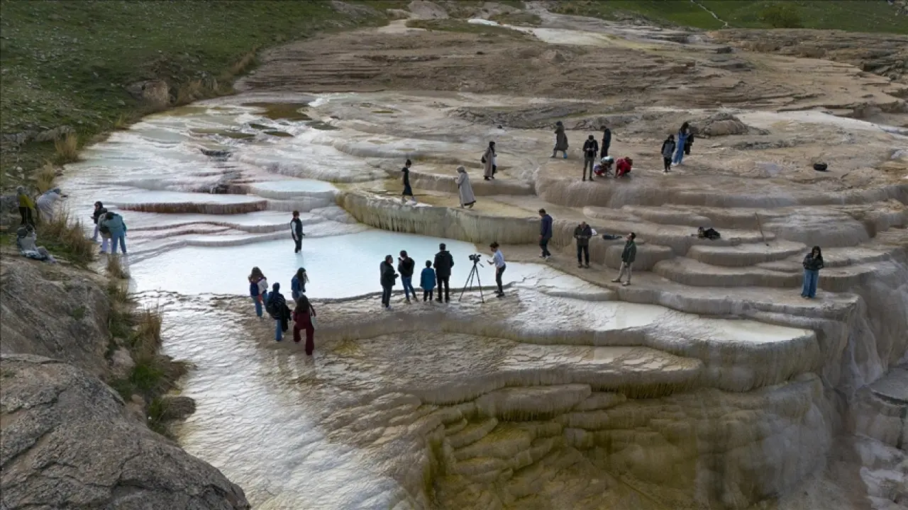 Doğu'nun Pamukkalesi'n de Bahar Coşkusu 3