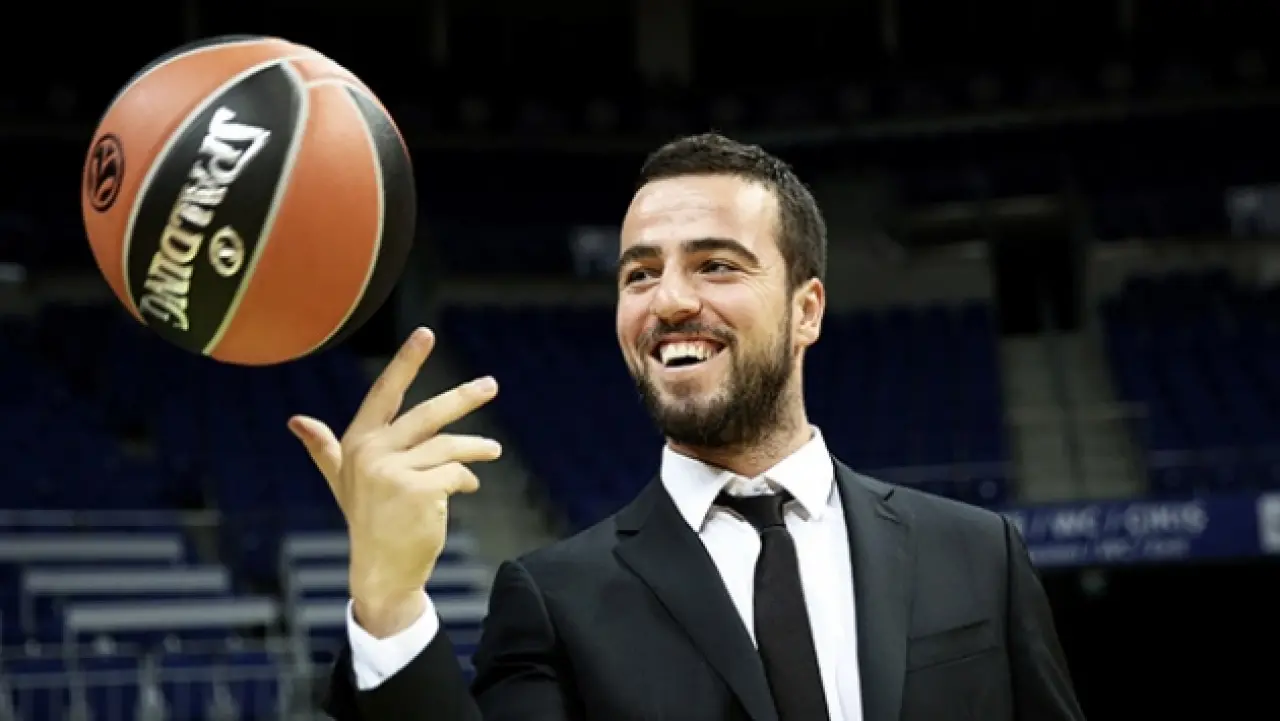 Kaptan Melih Mahmutoğlu Biyografisi? Aslen Nereli, Kaç Yaşında, Kiminle Sevgili? İşte Fenerbahçeli Basketbolcunu Kariyeri 2