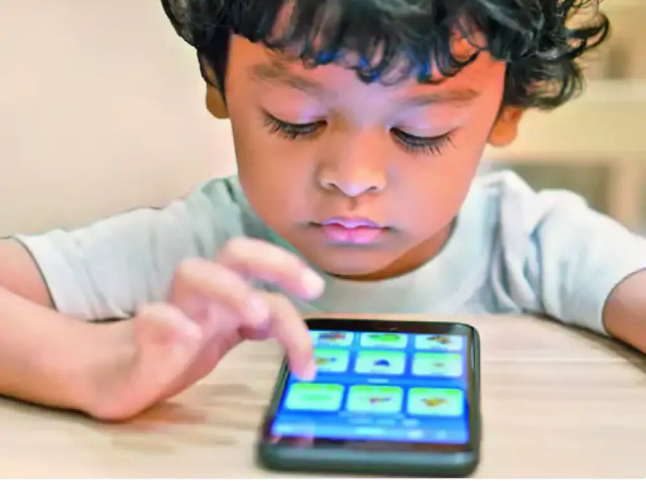 Ekran Bağımlılığı Çocukları ve Ergenleri Tehdit Ediyor: Uzmanlardan Alarm! 2