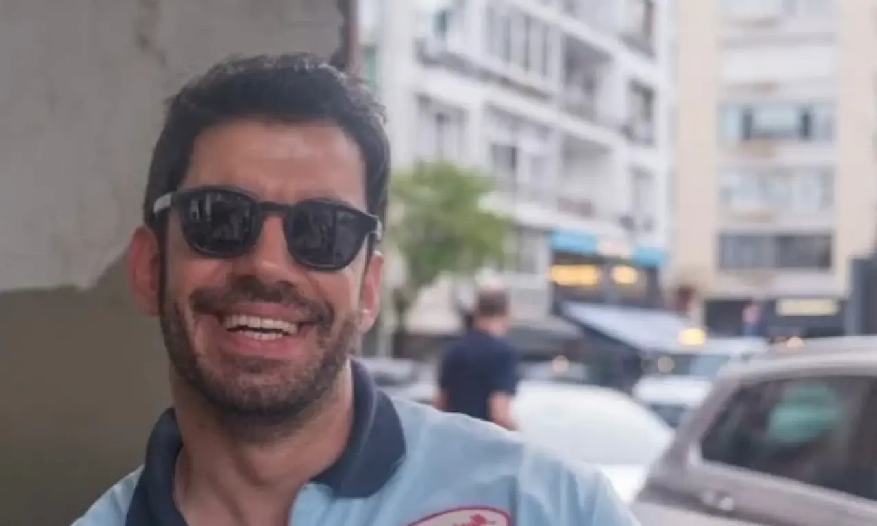 Serkan Tınmaz Kimdir? Çift Kişilik Oda Ferit Aslen Nereli, Kaç Yaşında? Hayatı ve Kariyeri Hakkında Bilinmeyenler 5