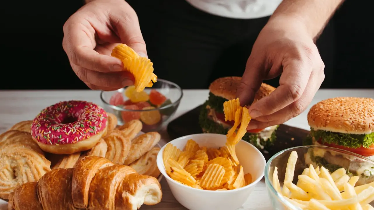 Sessiz Tehdit Sofrada: İşlenmiş Gıdalar Erken Ölüm Riskini Artırıyor 1