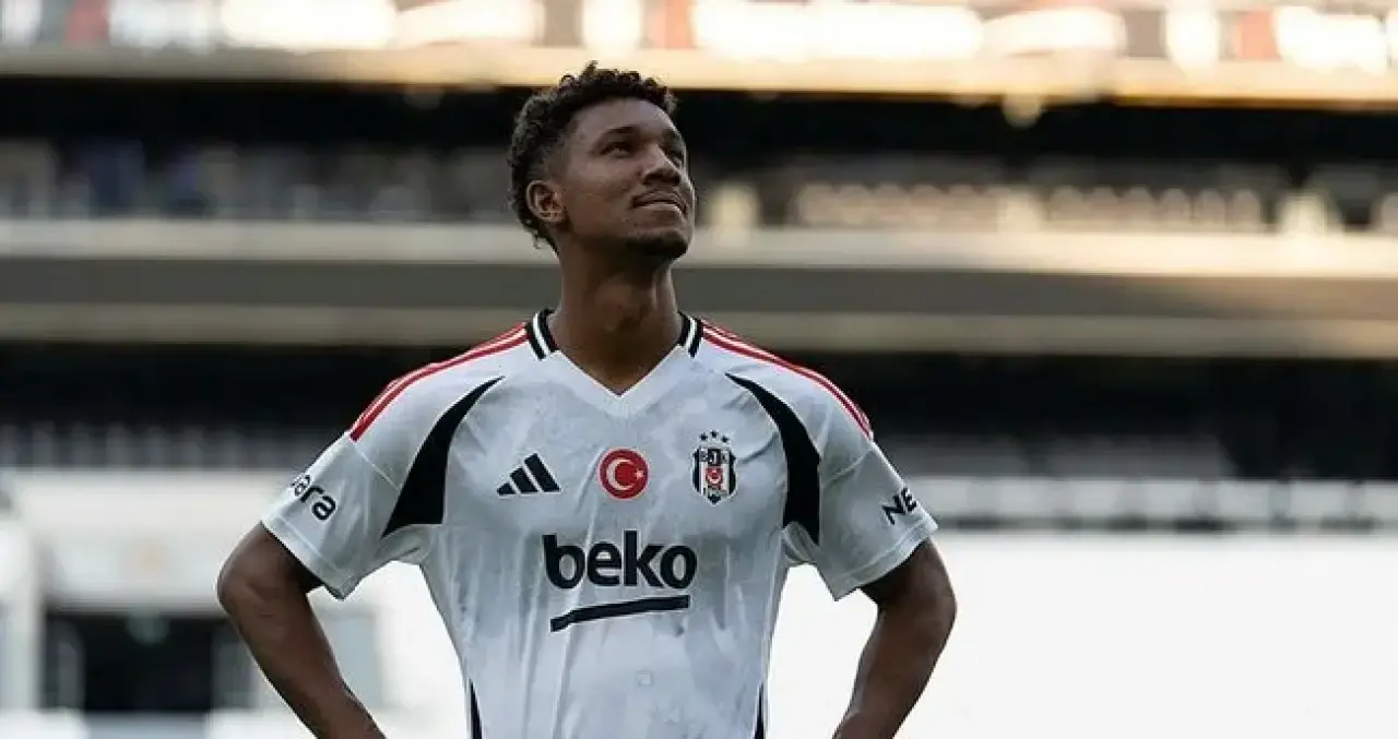 Beşiktaş’ta Savunma Krizi: Belirsizlik Devam Ediyor! 1