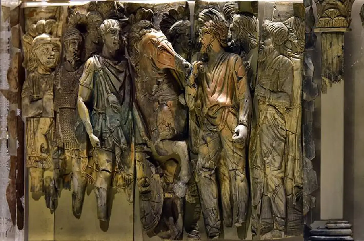 Efes Müzesi'nde Zaman Yolculuğu: 3500 Yıllık Eserler ve Yeni Sergi ile Büyüleyen Deneyim! 1