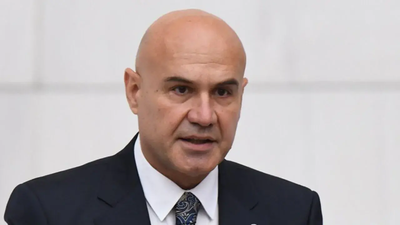 Turhan Çömez Evli Mi? Aslen Nereli, Hangi Partili, Kaç Yaşında, Mesleği, Kimdir? 1