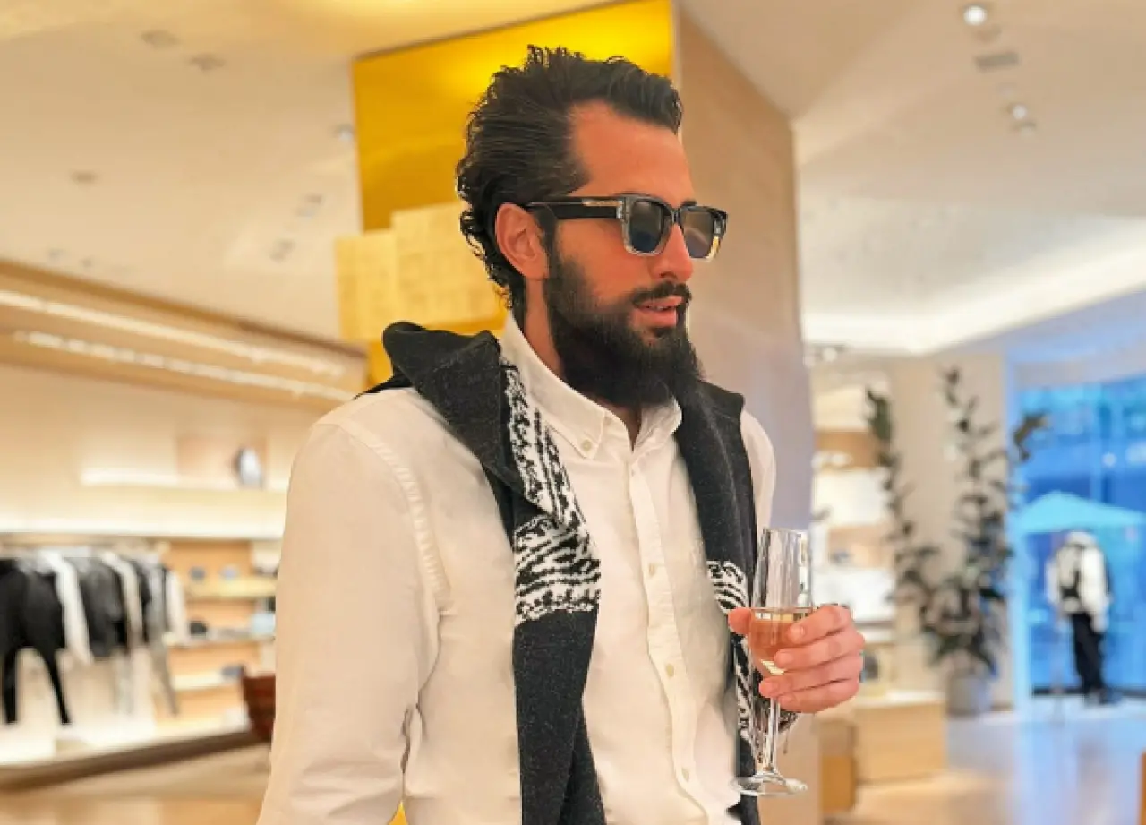 Mustafa Tohma Kiminle Sevgili, Kimdir, Kaç Yaşında, Aslen Nereli, Kariyeri ve Hayatı? 2