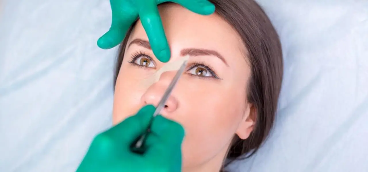 Hem doğal hem kalıcı etkisini ön plana çıkarır 1