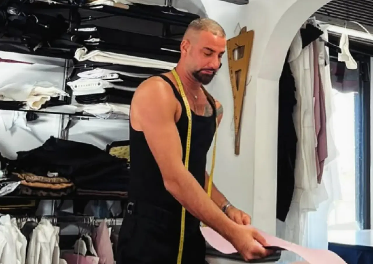 İşte Benim Stilim Jürisi Ünal Taylı Kaç Yaşında, Kimdir, Aslen Nereli, Kiminle Evli, Hayatı ve Kariyeri? 6