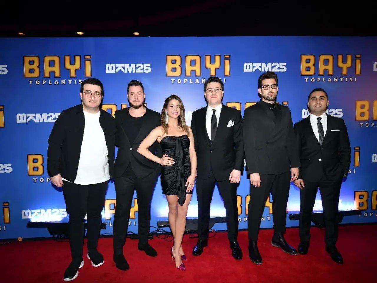 Bayi Toplantısı Filmi Konusu Ne, Finali Nasıl, Türü Ne, Oyuncuları Kimler, Nerede Çekildi? 3