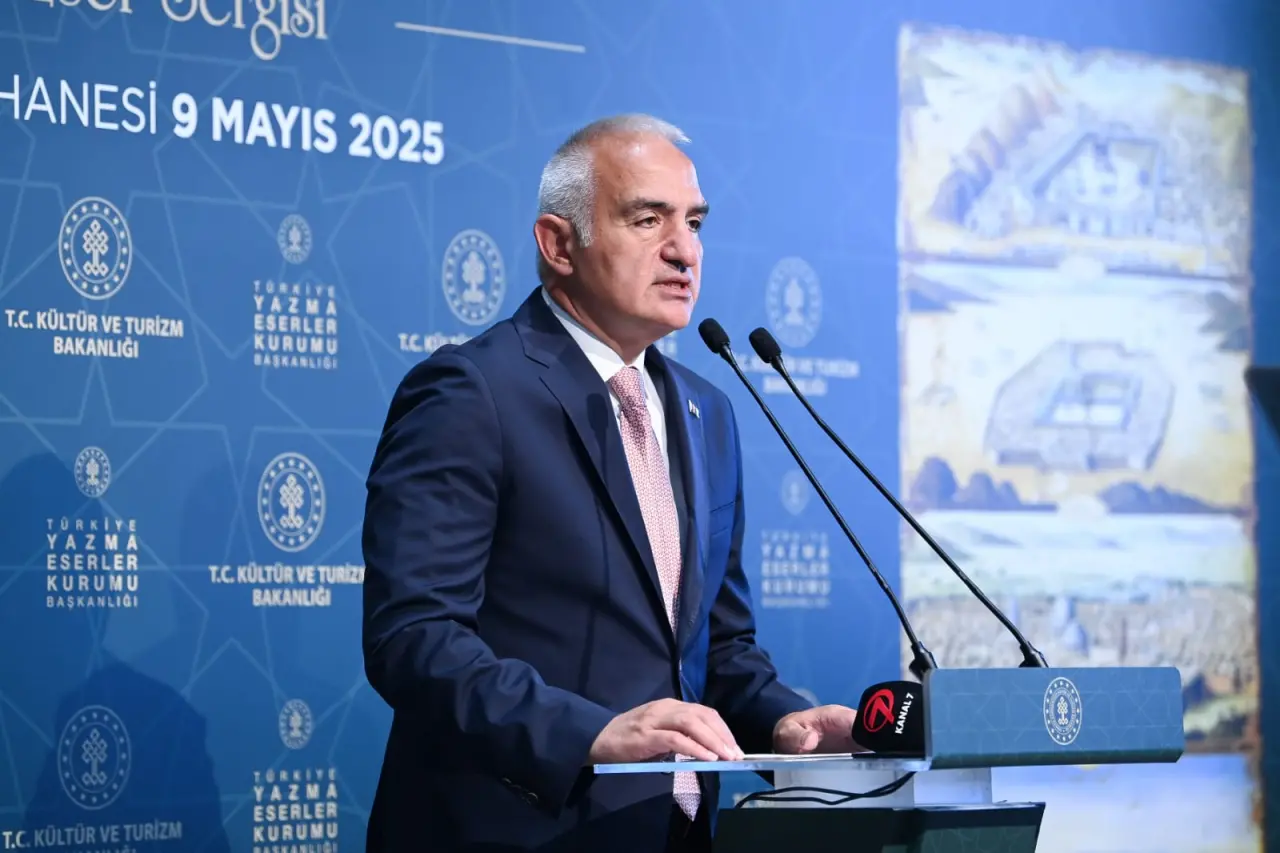 Hac hatıraları minyatürlerde can buldu: Bakan Ersoy’dan anlamlı açılış 1