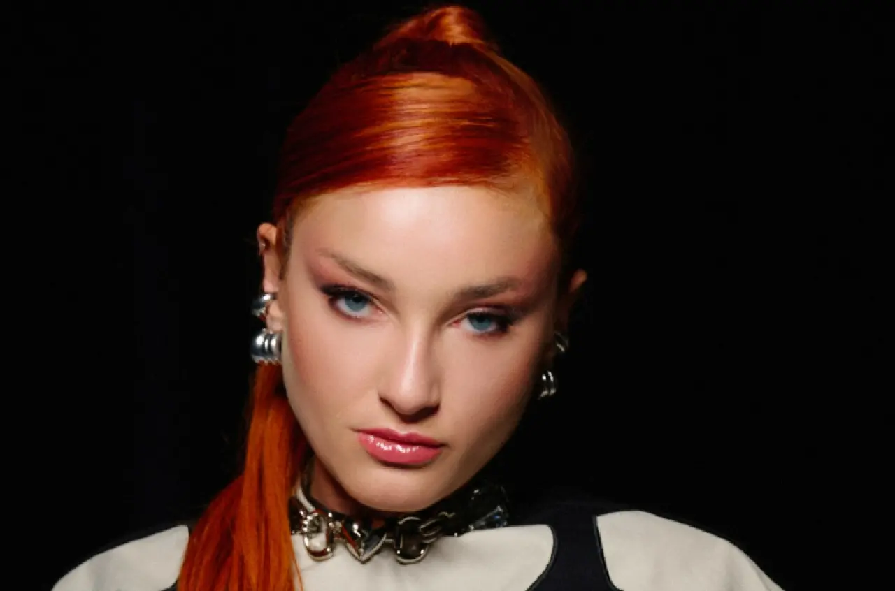 Güliz Ayla Kaç Yaşında, Kimdir, Kiminle Sevgili, Aslen Nereli, Ünlü Sanatçının Hayatı ve Biyografisi? 1