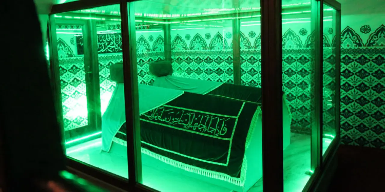 Türkçe Kur’an’ın İlk Yankısı, Sahabe Mahzeni Nerede? 3