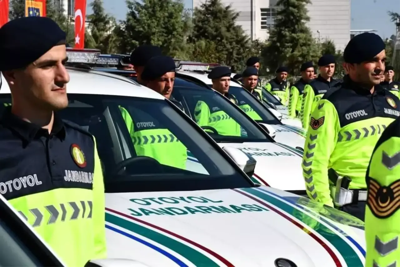 Ardahan Jandarması'ndan Sıkı Takip: Üç Şüpheli Yakalandı 1