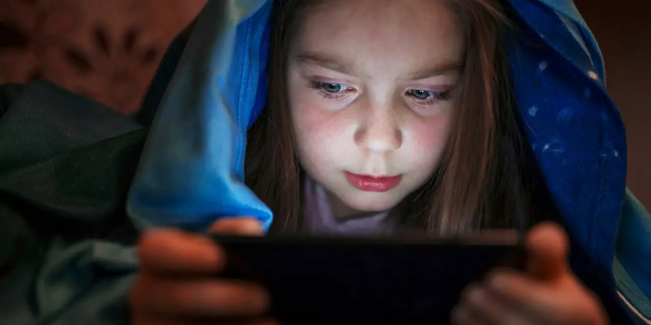 Ekran Bağımlılığı Çocukları ve Ergenleri Tehdit Ediyor: Uzmanlardan Alarm! 1