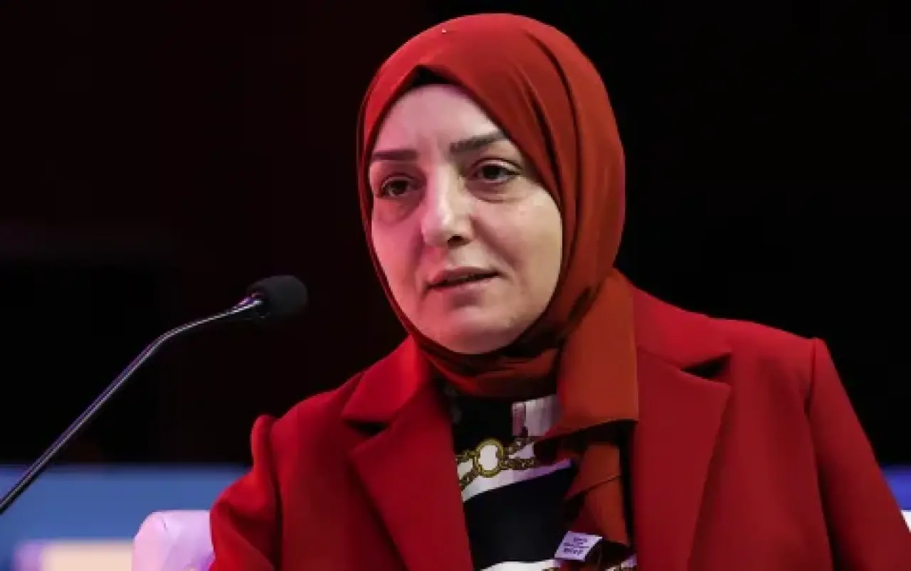 Saadet Oruç Kimdir, Aslen Nereli, Kaç Yaşında? İşte Hayatı, Kariyeri ve Merak Edilenler 1