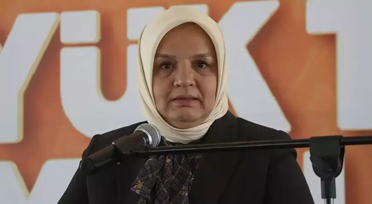 Ayşe Keşir Aslen Nereli? Evli Mi, Ne İş Yapıyor, Kimdir, Instagramı ve Hayatı? 4