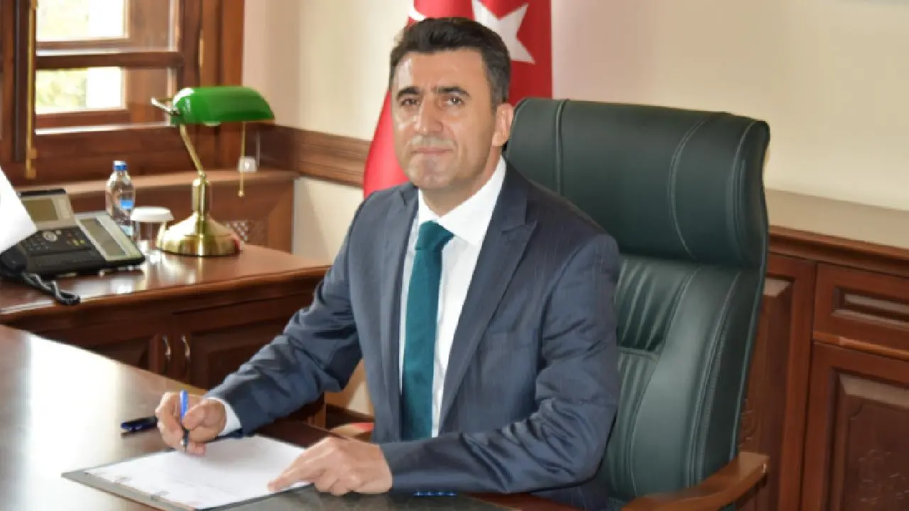 Tunceli Valisi Şefik Aygöl Kimdir? Aslen Nereli, Kaç Yaşında, Kiminle Evli? İşte Biyografisi ve Görevleri 5