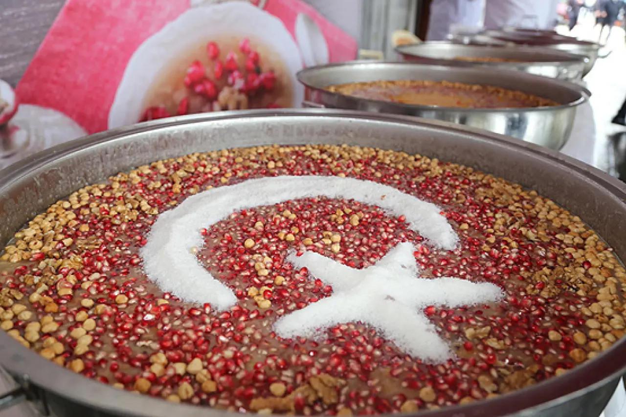 Aşure Günü 2025: Ne Zaman, Hangi Ayda ve Neden Önemli? 5