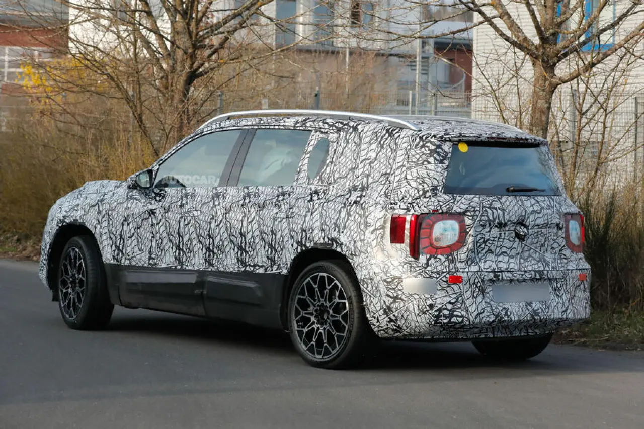 Yeni 2026 Mercedes-Benz GLB: Nesilde Büyük Sıçrama! 3