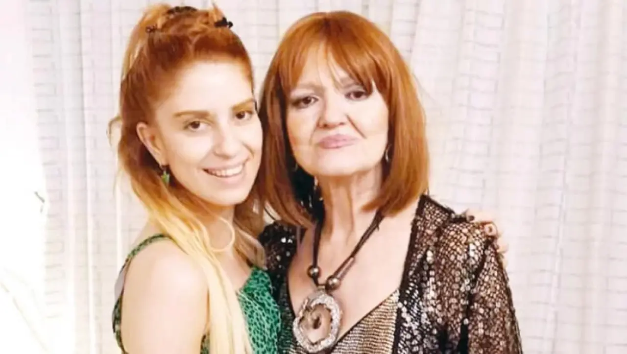 Nur Düzgit Babası Kimdir, Kaç Yaşında, Ne İş Yapıyor, Annesi Kim, Biyografisi ve Hayatı? 5