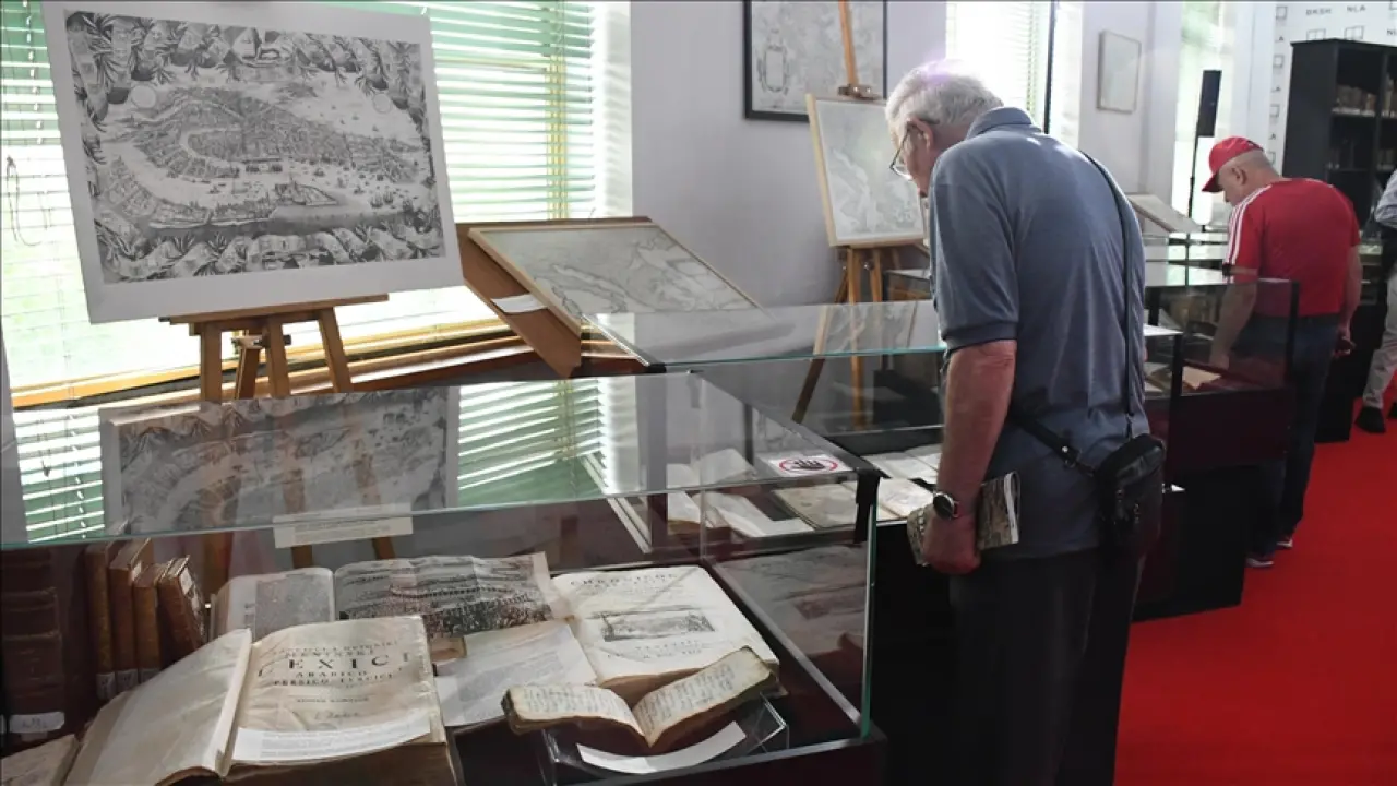 Tiran’da 700 eserlik "Akdeniz Hafızası" sergisi açıldı 1