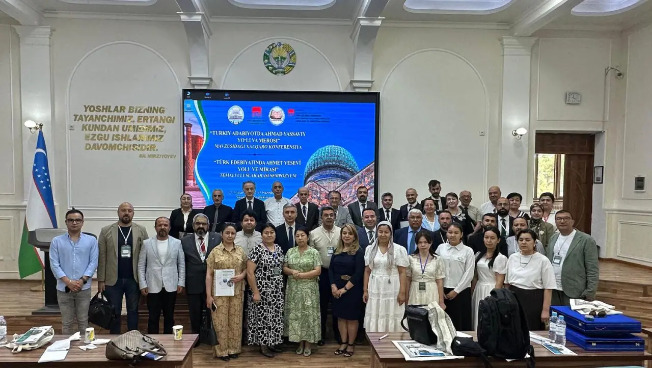 Türk Dünyası Semerkant'ta buluştu: "Yesevi Yolu ve Mirası Paneli" coşkuyla gerçekleştirildi 1
