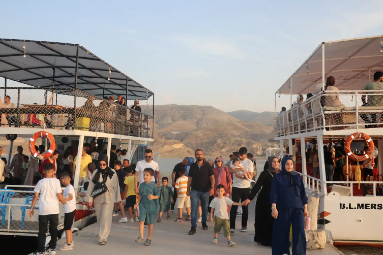 Hasankeyf'te Bayram Bereketi: 4 Günde 125 Bini Aşkın Ziyaretçi 1